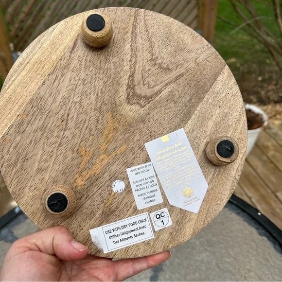 Elegant Wooden Decorative Plate - Picture 3 of 9